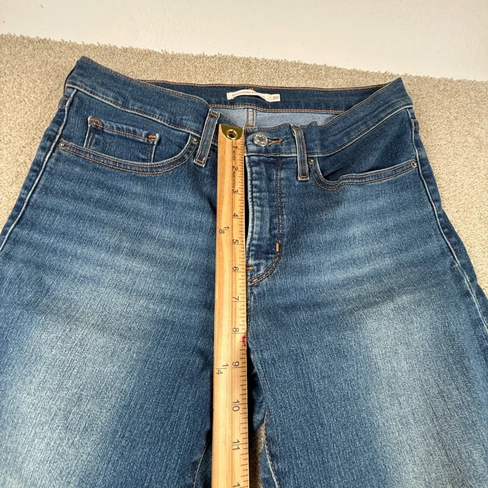 Levis 314 Shaping Straight Jeans Womens 30 Medium Wash Denim Blue Pants